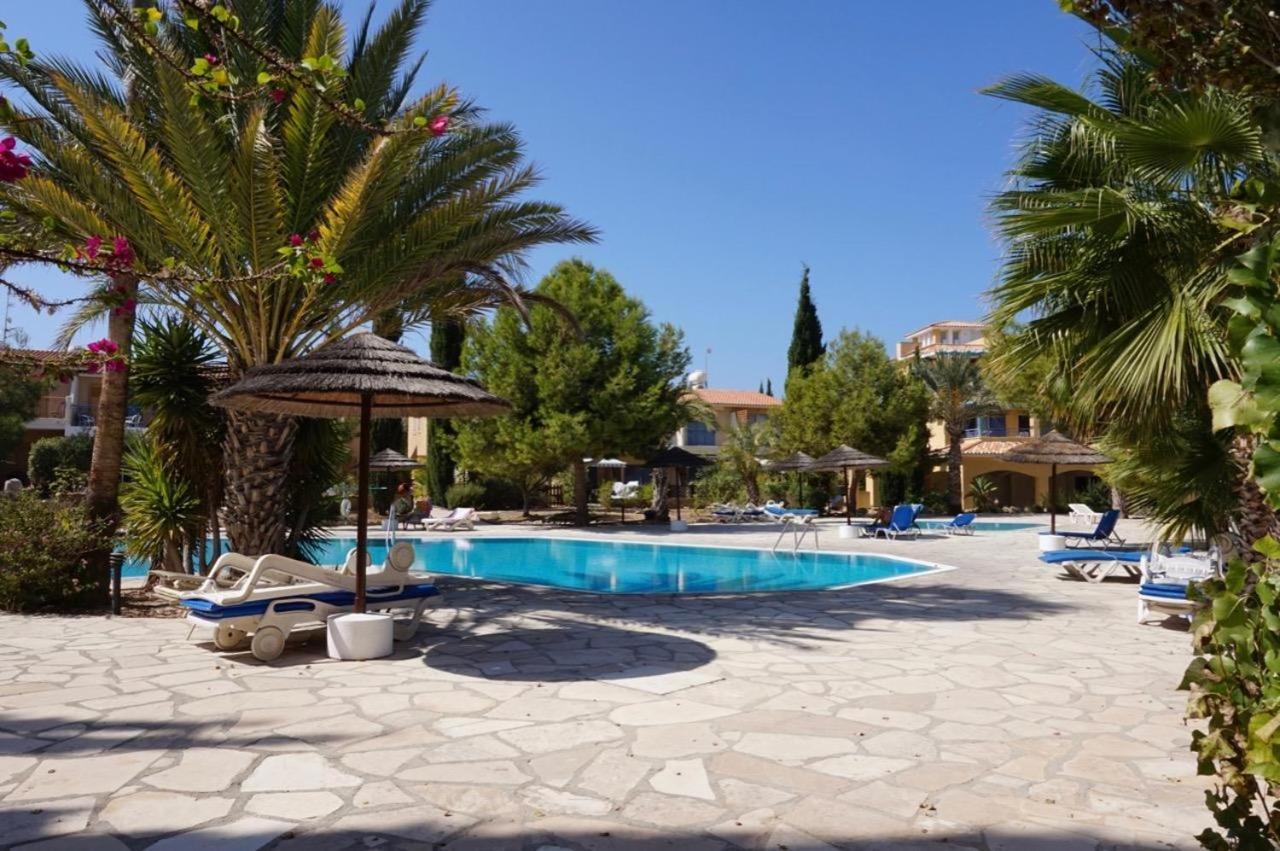 Modern Sea View Apartment Regina Gardens Paphos Bagian luar foto